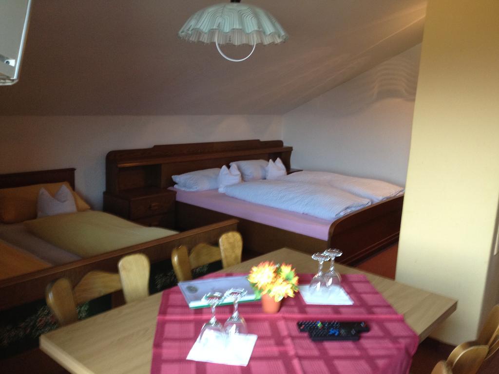 بودنمايس Gasthaus Pension Sternknockel الغرفة الصورة