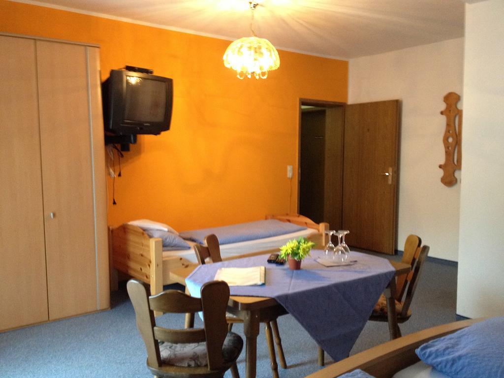 بودنمايس Gasthaus Pension Sternknockel الغرفة الصورة